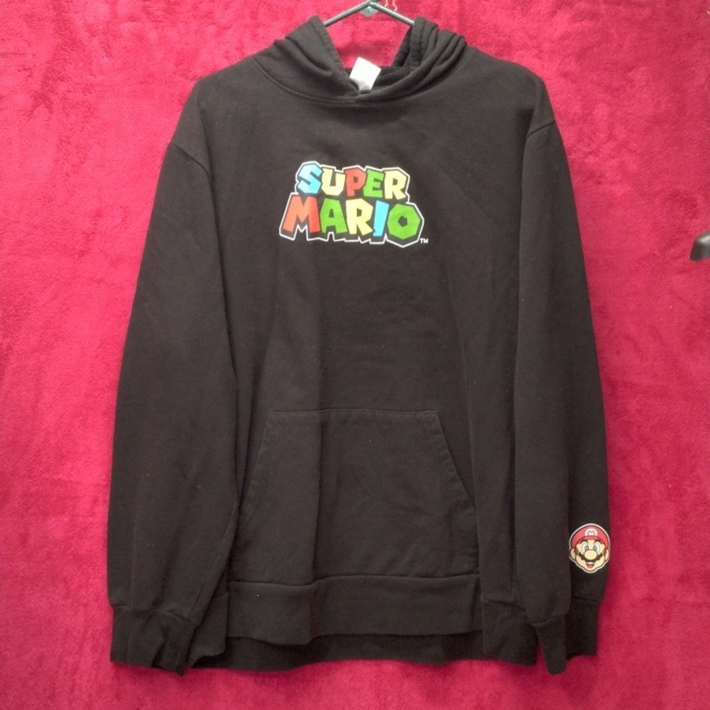 Fifth Sun Super Mario men's fleece black hoodie